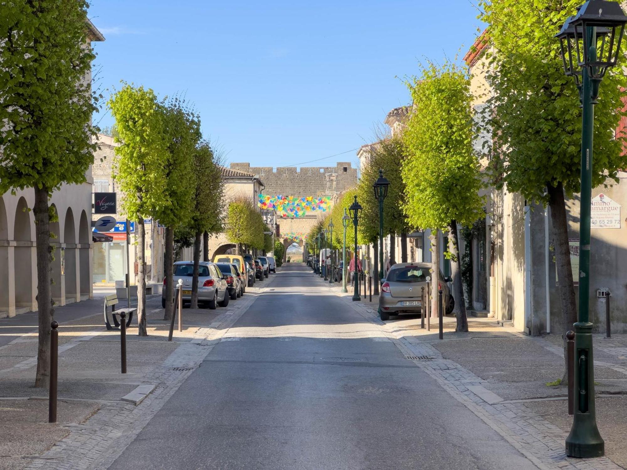 Les Suites Du 13 Aigues-Mortes Extérieur photo
