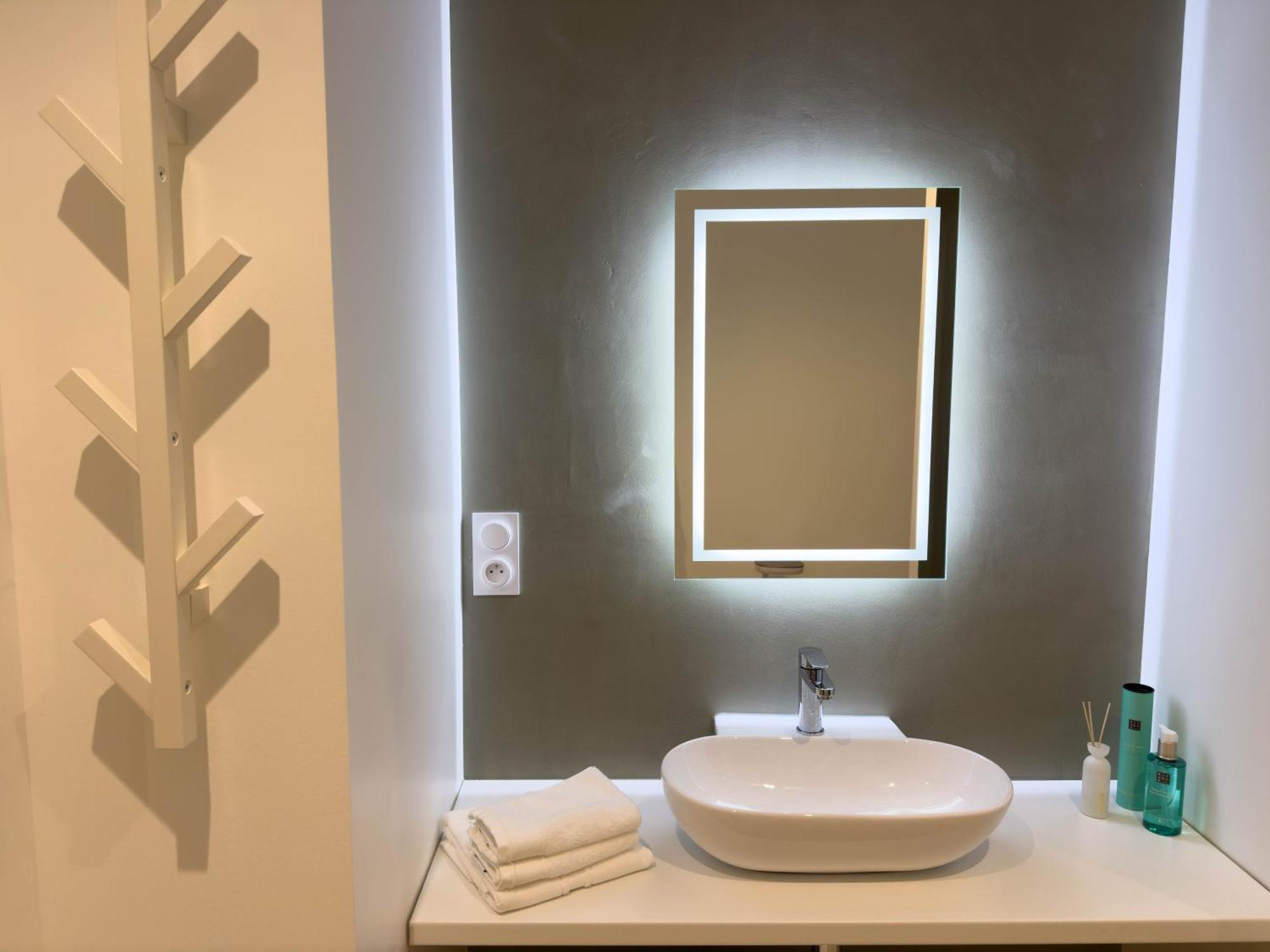 Les Suites Du 13 Aigues-Mortes Extérieur photo