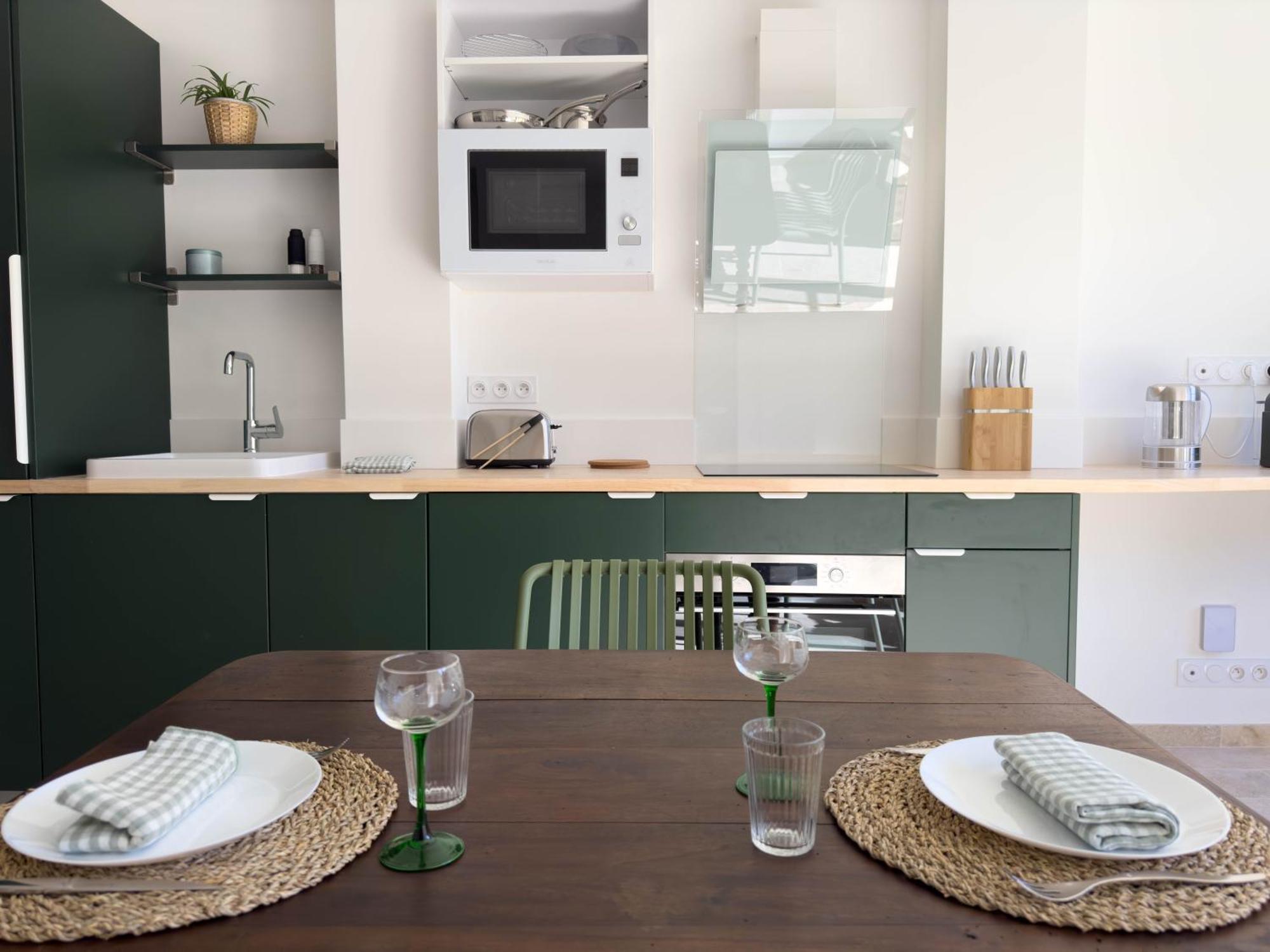 Les Suites Du 13 Aigues-Mortes Extérieur photo